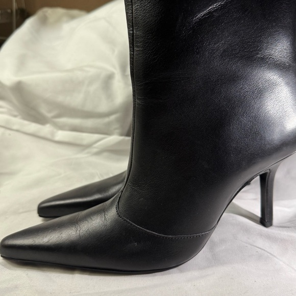 Schutz Rafaela. Classy “NewPointed Toe Booties Soft Leather Women’s Size 7B - Picture 5 of 8